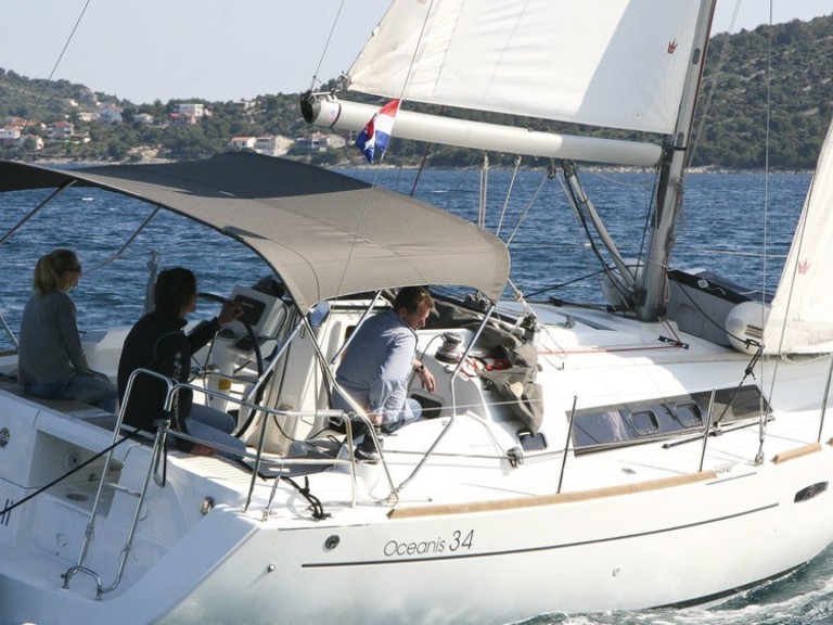 Bootsverleih Bénéteau Oceanis 34.2 Pula Samboat