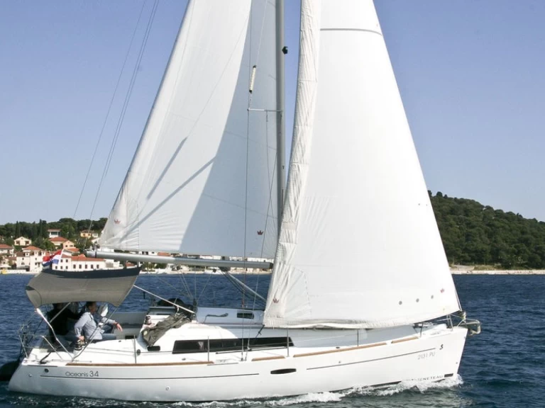 YachtCharter in Pula - Bénéteau Oceanis 34.2 auf SamBoat