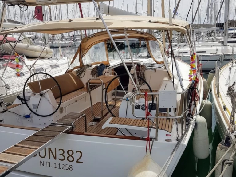 Segelboot mit oder ohne Skipper Dufour mieten in Álimos
