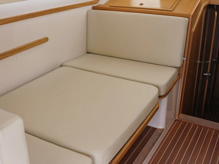 Motorboot mieten in Sukošan zum besten Preis