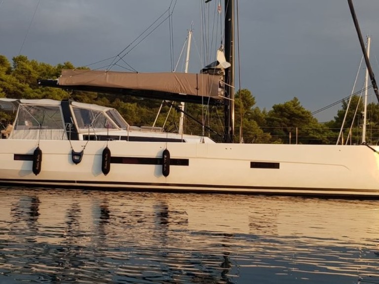 Ein Dufour Dufour 63 Exclusive mieten in Primošten