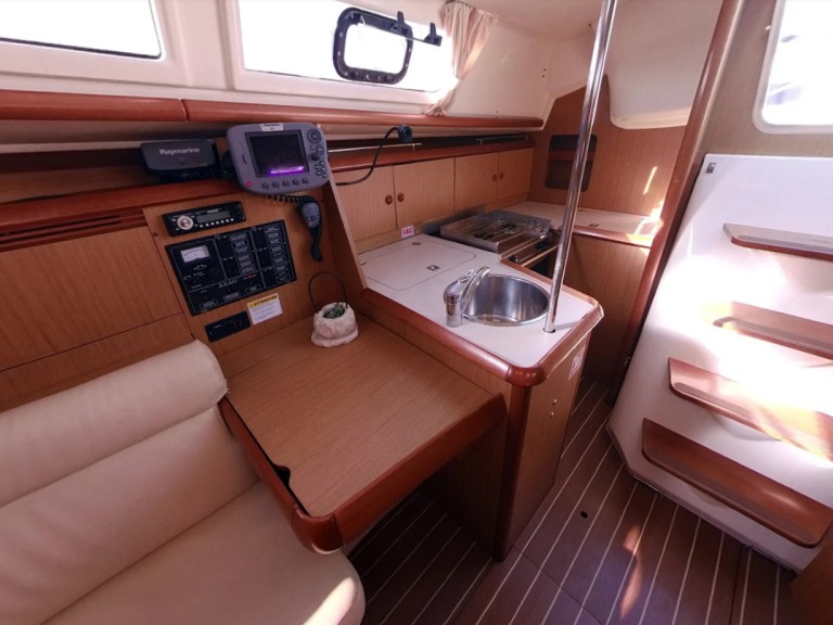 Segelboot mieten in Betina - Jeanneau Sun Odyssey 32i