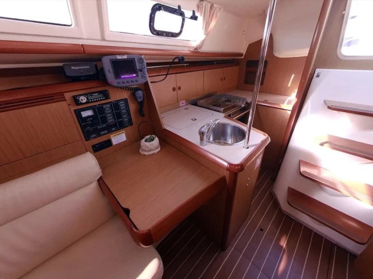 Segelboot mieten in Betina - Jeanneau Sun Odyssey 32i