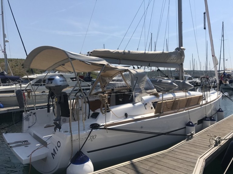 YachtCharter in Primošten - Dufour Dufour 310 auf SamBoat