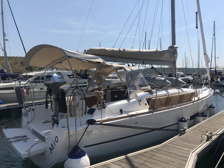 YachtCharter in Primošten - Dufour Dufour 310 auf SamBoat
