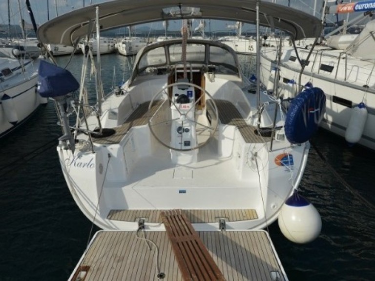 Ein Bavaria Cruiser 33 mieten in Biograd na Moru