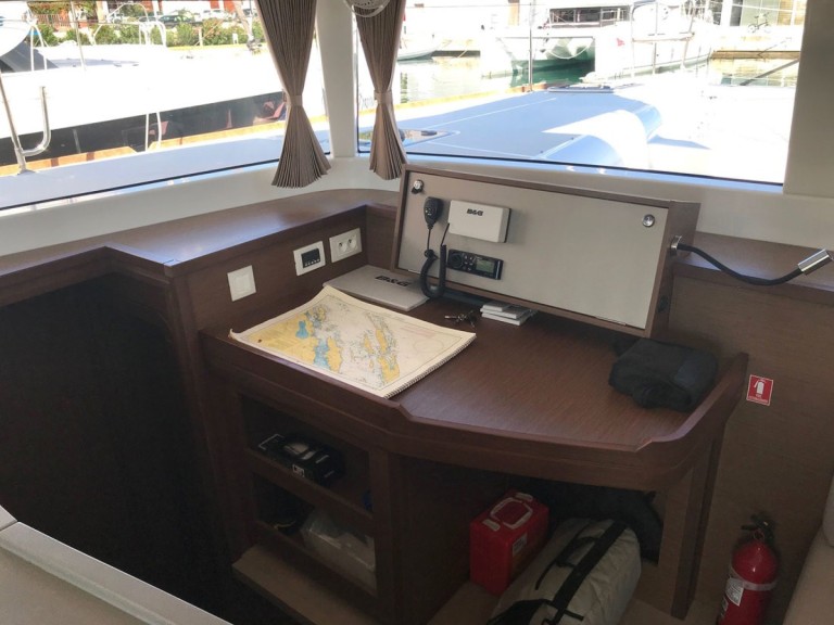 Ein Lagoon Lagoon 450 F mieten in Kaštela