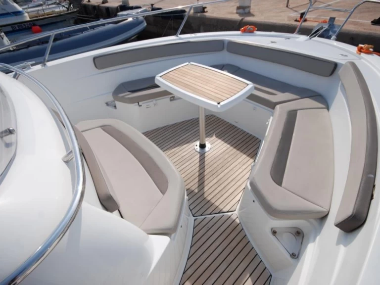 Jeanneau Cap Camarat 8.5 CC mieten Les Trois-Îlets