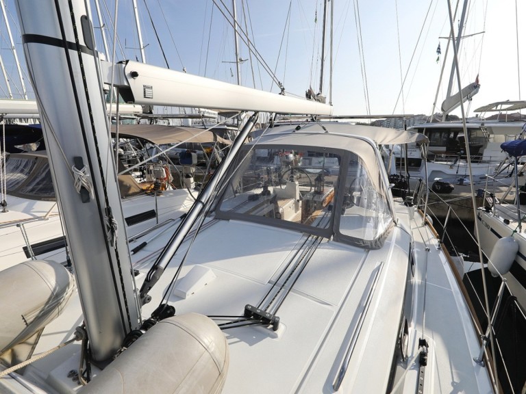 Bootsverleih Bénéteau Oceanis 38.1 Biograd na Moru Samboat