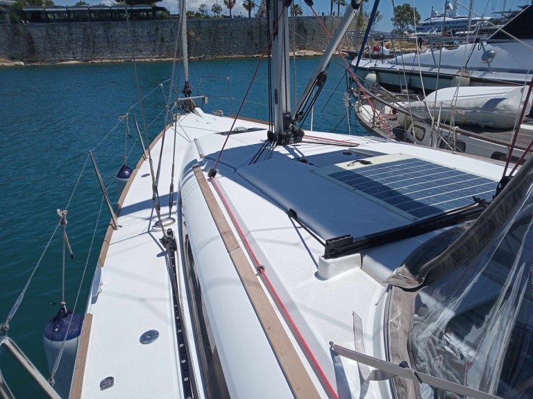 Segelboot mit oder ohne Skipper Jeanneau mieten in Álimos