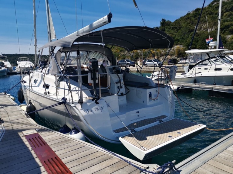 Bavaria Cruiser 36 mieten Primošten