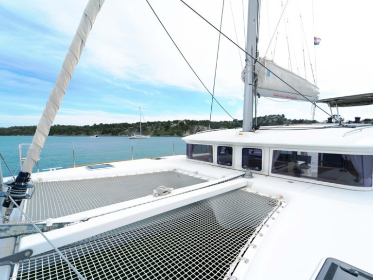Boot mieten Šibenik günstig Lagoon 400 S2