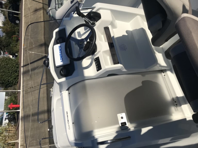 Vermietung Motorboot Jeanneau mit Führerschein