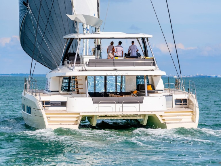 Bootsverleih Lagoon Lagoon Sixty 5 Álimos Samboat