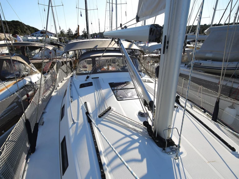 Bootsverleih Bavaria Bavaria Cruiser 40 Avantgarde Pula Samboat