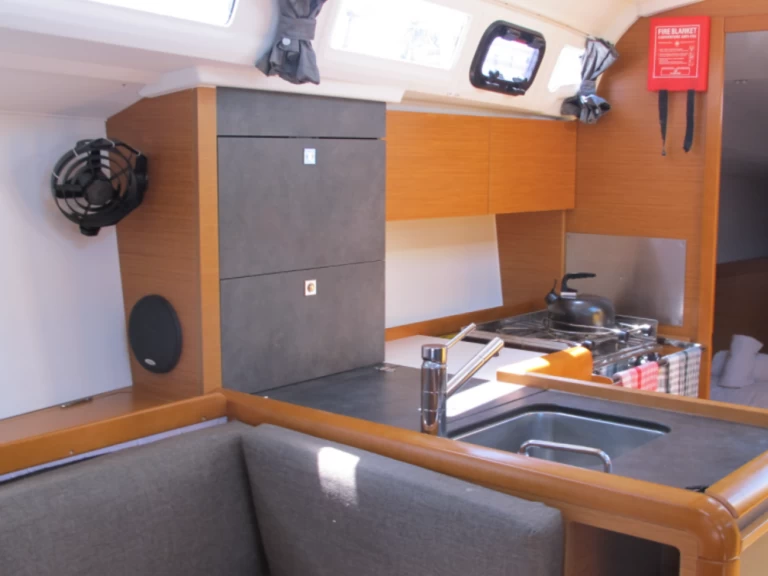 Vermietung Segelboot Jeanneau mit Führerschein