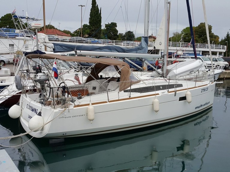 YachtCharter in Marina Tankerkomerc - Jeanneau Sun Odyssey 349 auf SamBoat