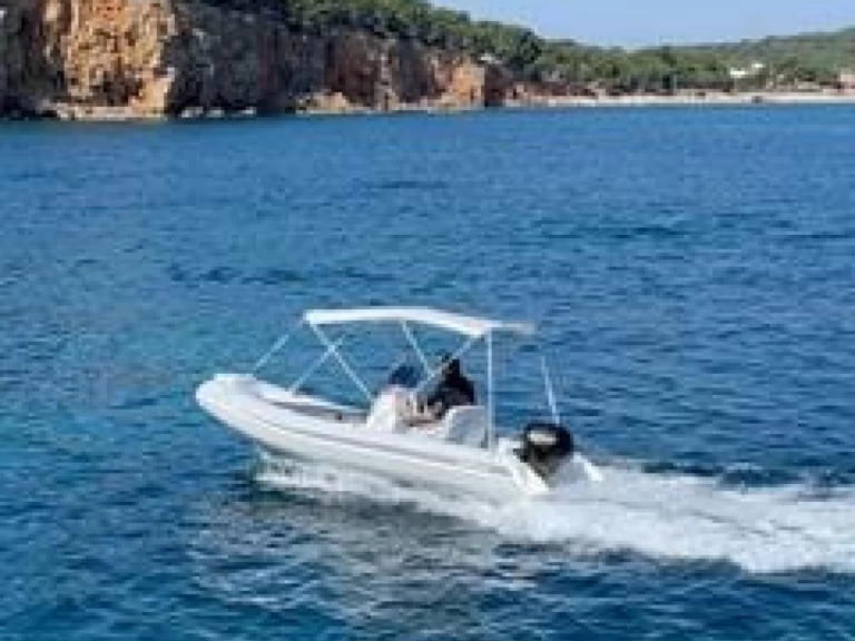 Schlauchboot mit oder ohne Skipper Grand Boats mieten in Sant Antoni de Portmany