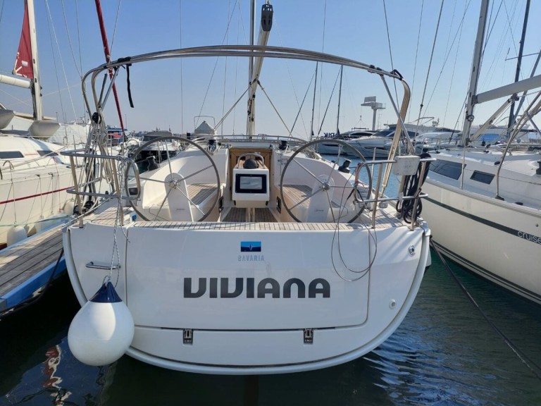 YachtCharter in Marina Tankerkomerc - Bavaria Cruiser 37 auf SamBoat