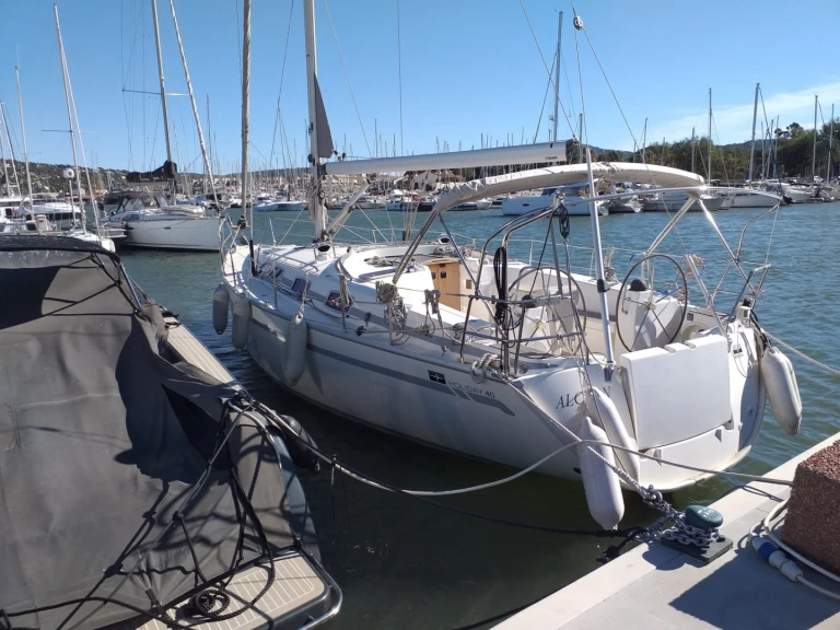 YachtCharter in Toulon - Bavaria Bavaria 40 Cruiser auf SamBoat