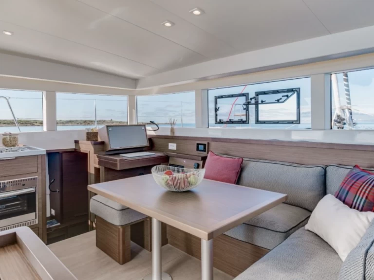 Boot mieten Raiatea günstig Lagoon 40