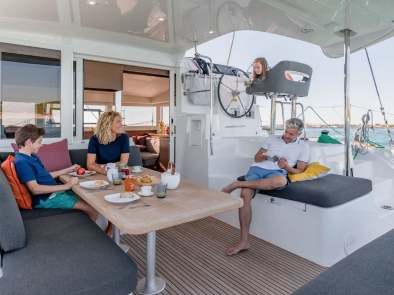 Katamaran mieten in Raiatea - Lagoon Lagoon 40