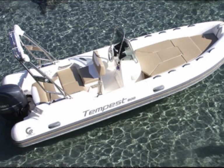 Schlauchboot mit oder ohne Skipper Capelli mieten in Marseille