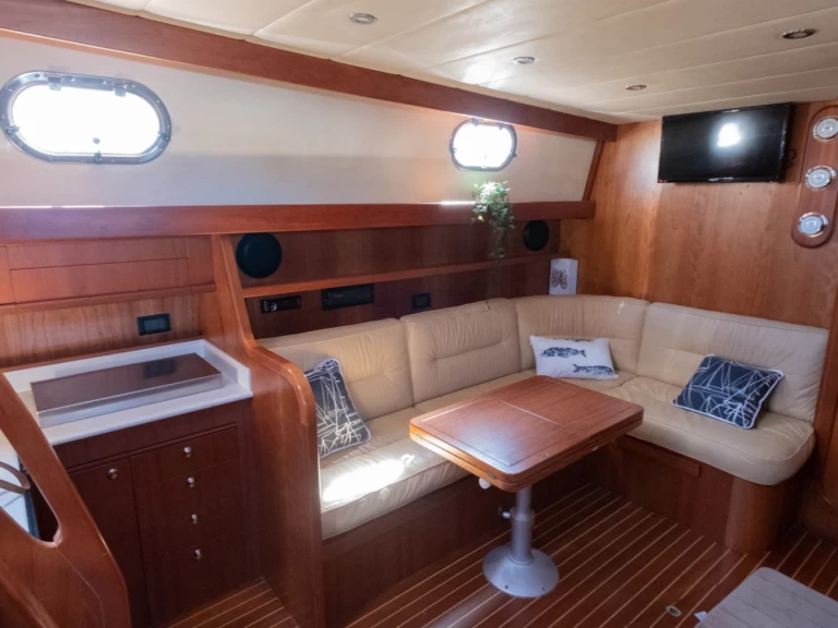 Motorboot mieten in Cala en Bosch zum besten Preis