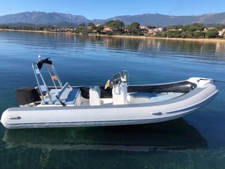 Schlauchboot mit oder ohne Skipper Master mieten in Porto-Vecchio