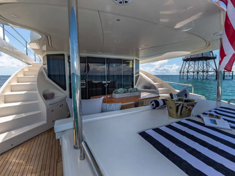 YachtCharter in South Miami Beach - Rodriguez Yachts 2007 auf SamBoat