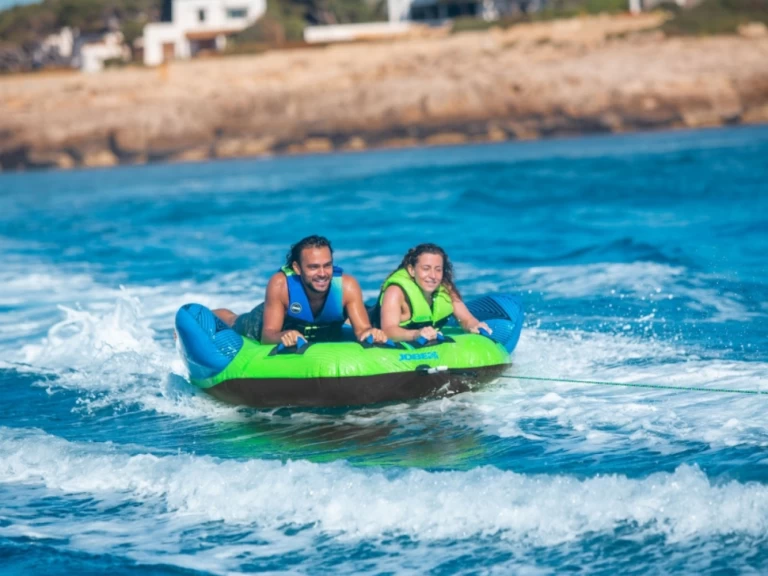 Schlauchboot mieten in Port Grimaud zum besten Preis