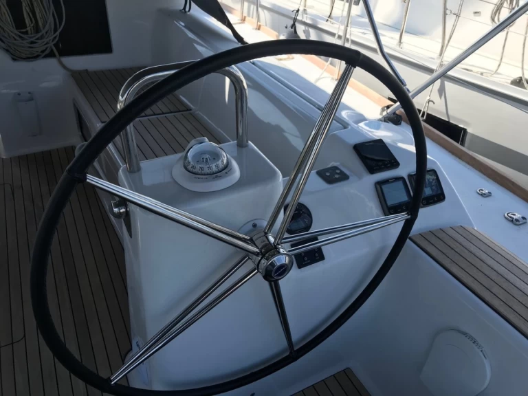 Ein Dufour Dufour 460 Grand Large mieten in Punat