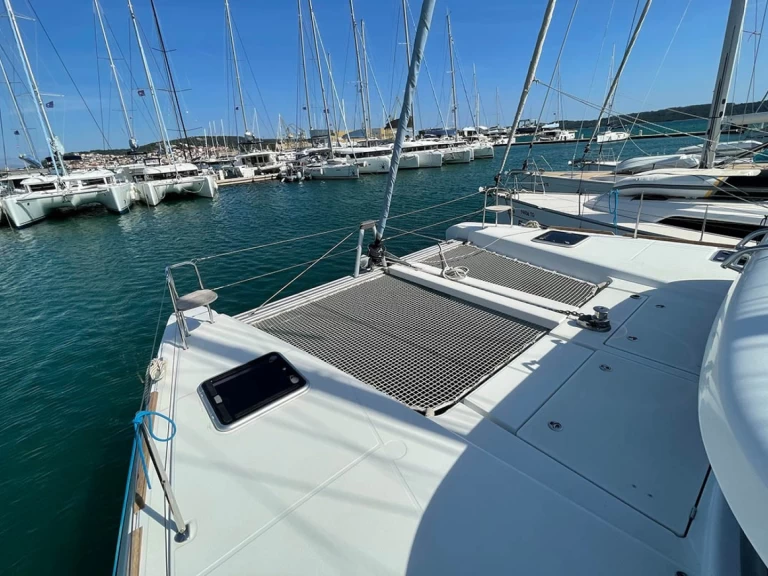 Lagoon Lagoon 40 mieten Seget Donji