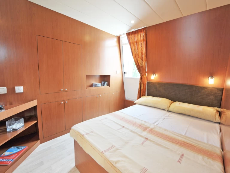 YachtCharter in Casale sul Sile - Houseboat Holidays Italia Minuetto 6+ auf SamBoat