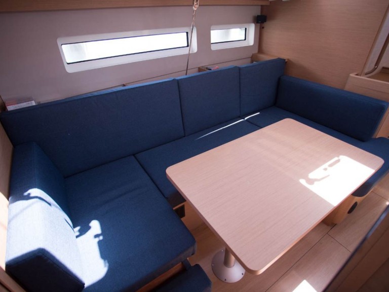 Segelboot mit oder ohne Skipper Jeanneau mieten in Seget Donji