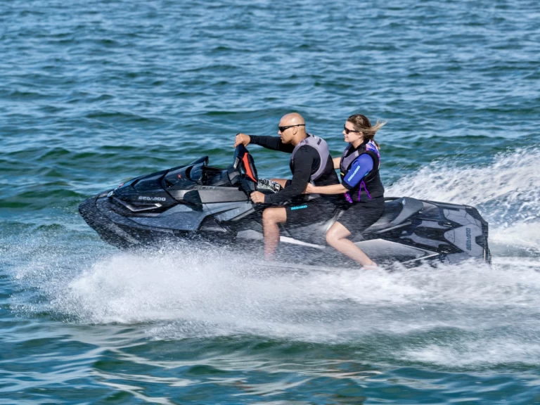 YachtCharter in Fréjus - Sea-Doo RXT-X 300 rs auf SamBoat