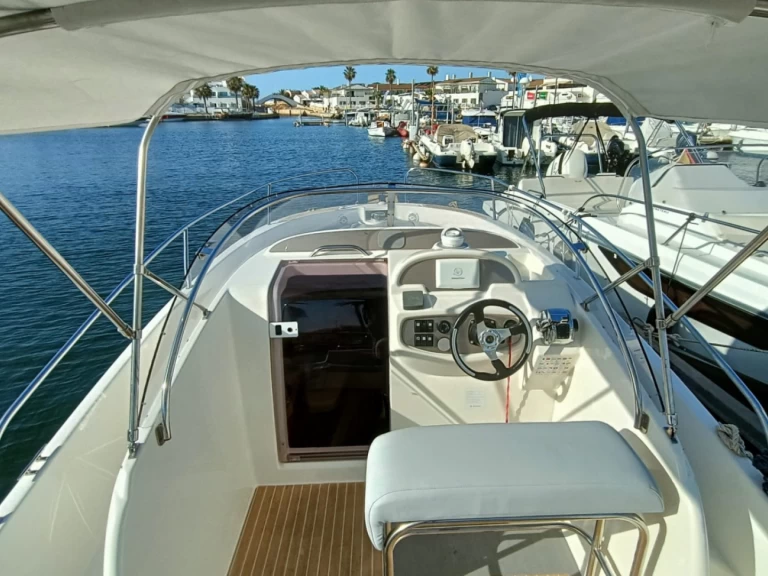 Motorboot mieten in Cala en Bosch zum besten Preis