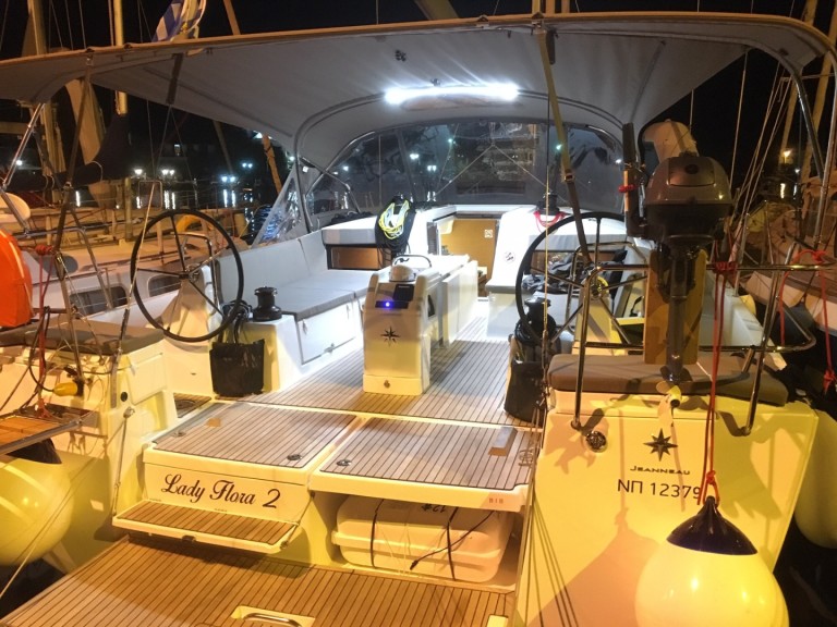 Boot mieten Nikiána günstig Sun Odyssey 490