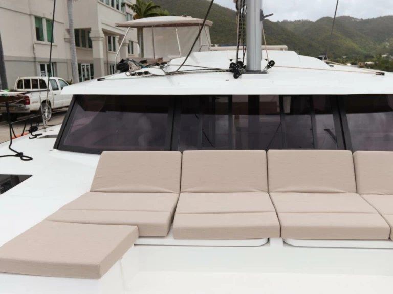 Boot mieten Road Town günstig Astrea 42