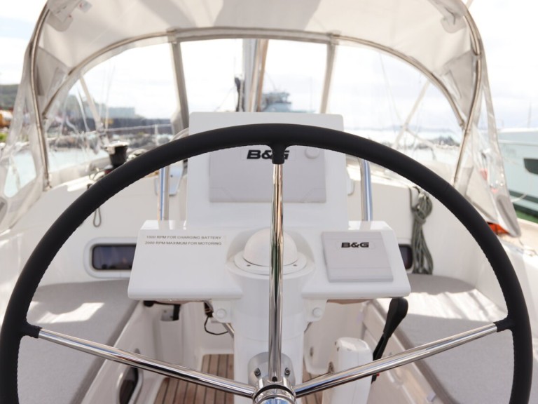 YachtCharter in Road Town - Bénéteau Oceanis 31 auf SamBoat