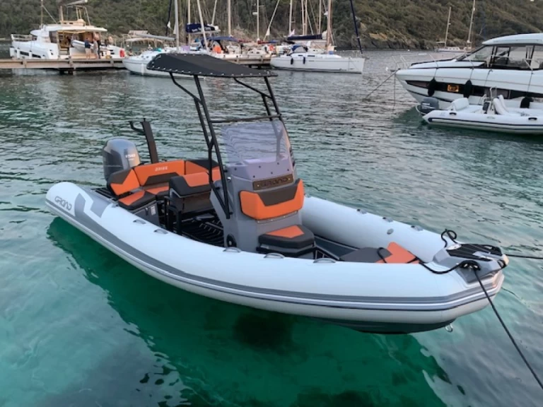 Grand Boats Drive D600 Lux mieten Bormes-les-Mimosas