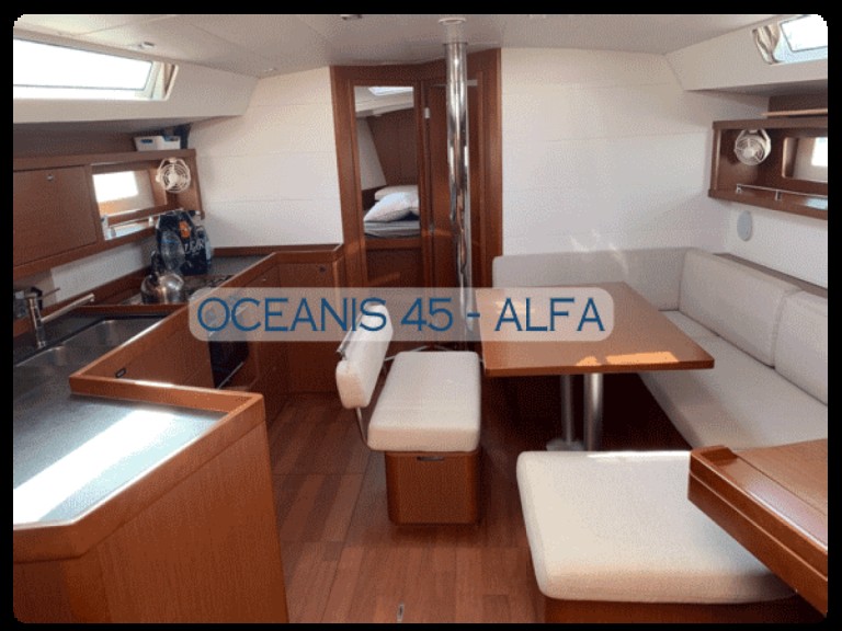 Boot mieten Gouviá günstig Oceanis 45