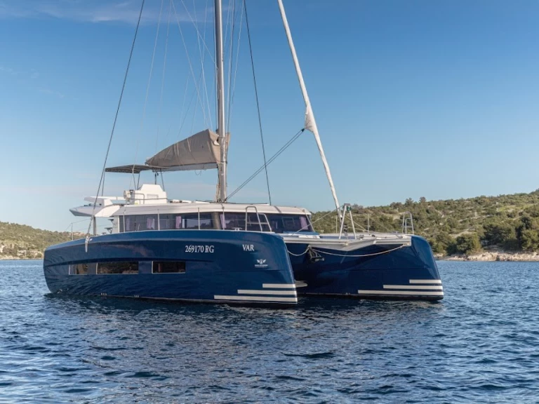Dufour Dufour Catamarans 48 Sail mieten Primošten