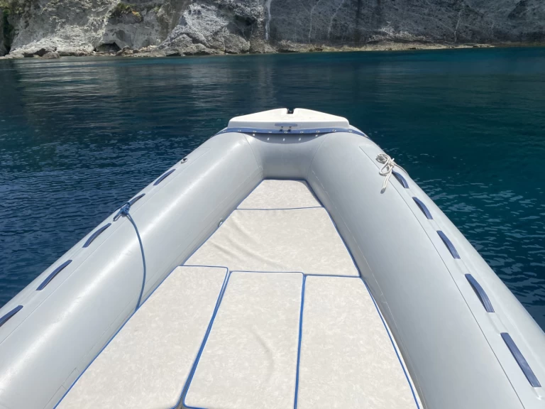 Vermietung Schlauchboot Bwa mit Führerschein