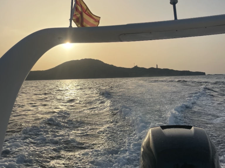 YachtCharter in Argelès-sur-Mer - Zodiac Medline 3 auf SamBoat