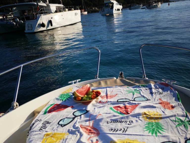 Motorboot mit oder ohne Skipper Bénéteau mieten in Golfe-Juan