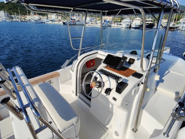 Motorboot mit oder ohne Skipper Sessa Marine mieten in Macinaggio