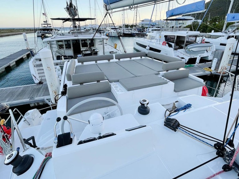 Bali Catamarans Bali Catspace Voile mieten Road Town Bali Catamarans Bali Catspace Voile mieten Road Town