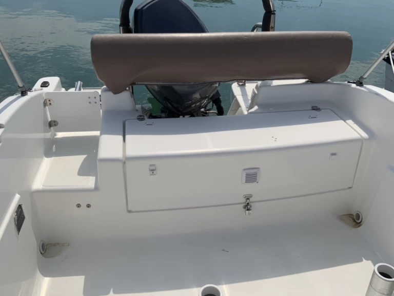 Ein B2 Marine Cap Ferret 552 Open mieten in Frontignan