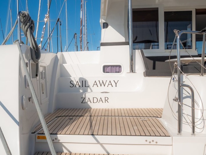 Boot mieten Biograd na Moru günstig Lagoon 40